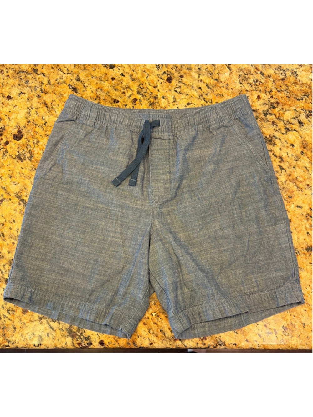 Goodfellow & Co Men's Blue Chambray Shorts Size Small Elastic Waist Drawstring